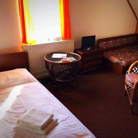 Hostinec Selsky Dvur Zbiroh Экстерьер фото