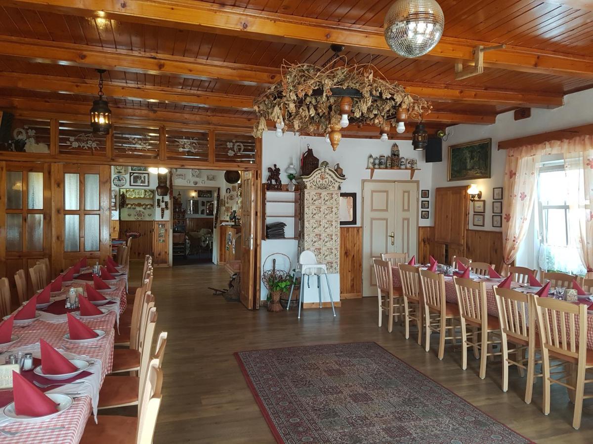 Hostinec Selsky Dvur Zbiroh Экстерьер фото